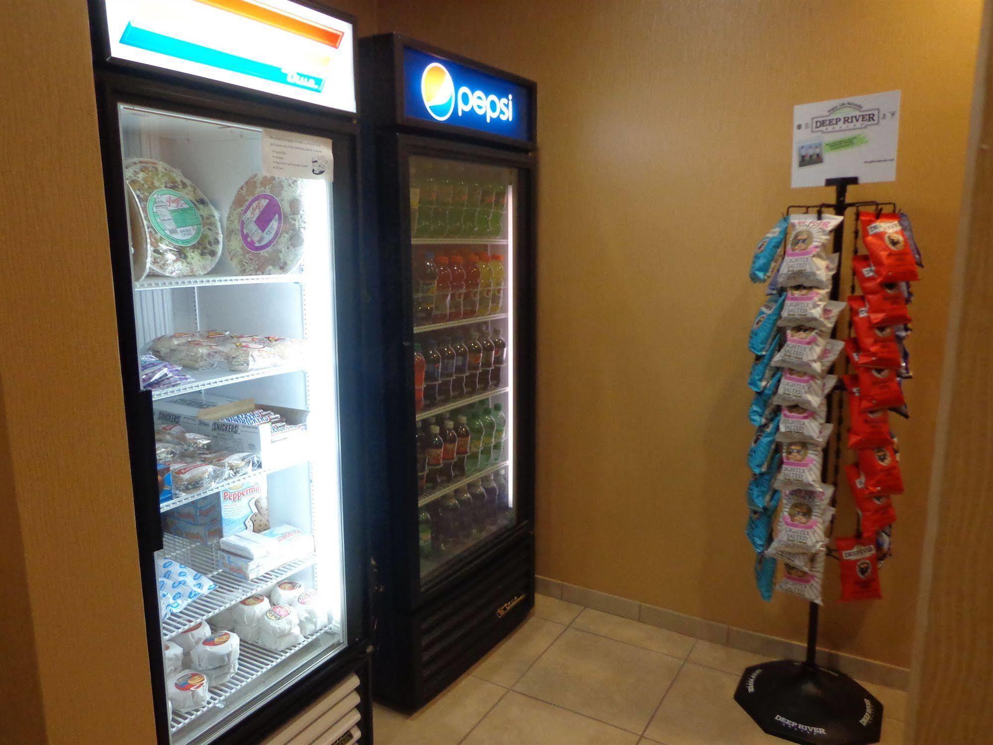 Cobblestone Inn & Suites - Marquette Luaran gambar